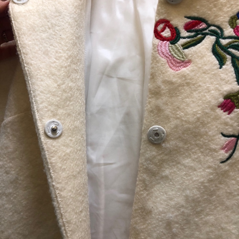 Beautiful Fall coat - Picture 5 of 5